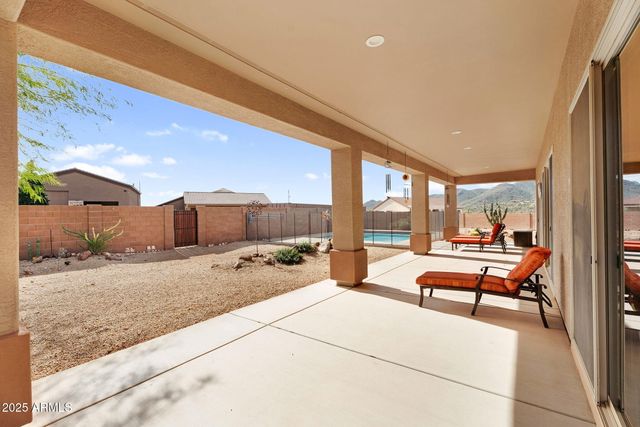 44305 N 1ST Drive, New River, AZ 85087