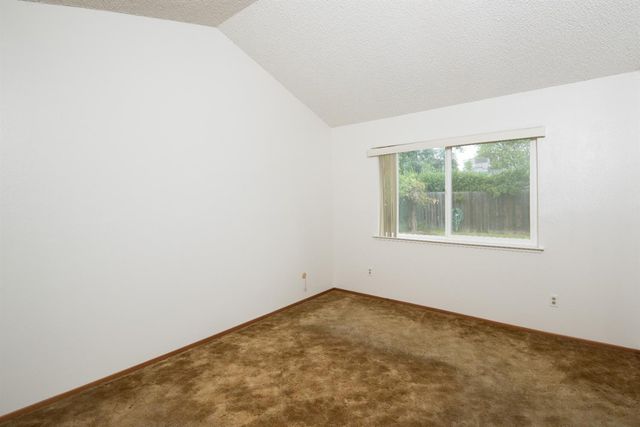 2905 Bateman Ln, Modesto, CA 95354