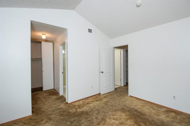 2905 Bateman Ln, Modesto, CA 95354