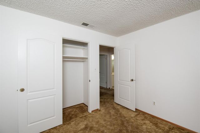 2905 Bateman Ln, Modesto, CA 95354