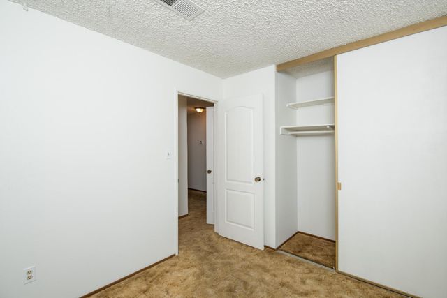 2905 Bateman Ln, Modesto, CA 95354