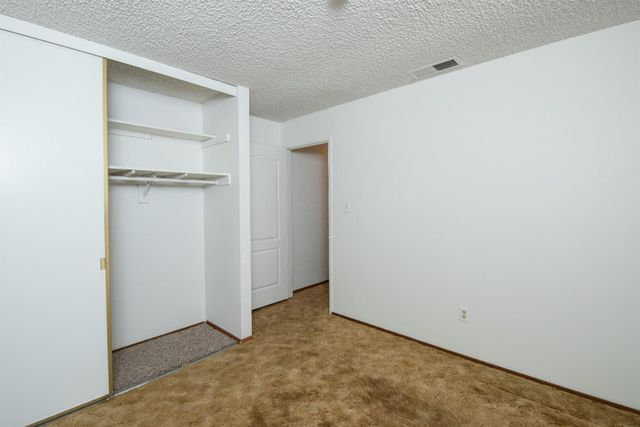 2905 Bateman Ln, Modesto, CA 95354