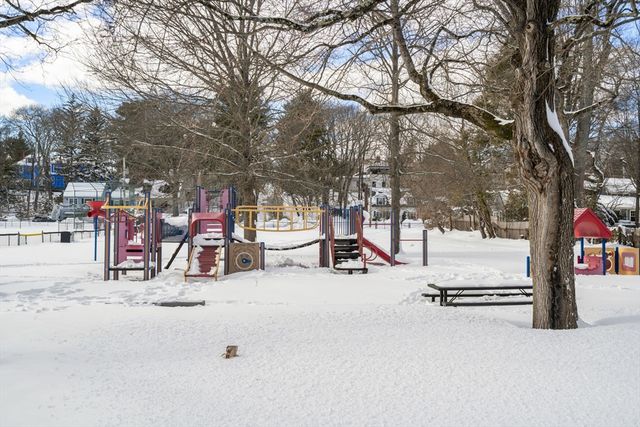 126 Beethoven Ave, Newton, MA 02468