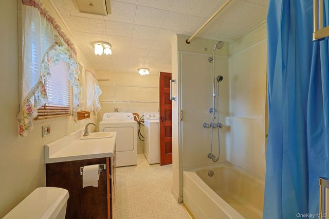 107 County Route 22, Johnson, NY 10933