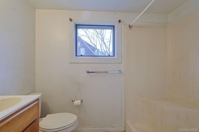 107 County Route 22, Johnson, NY 10933