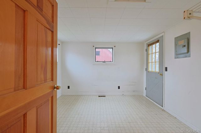 107 County Route 22, Johnson, NY 10933