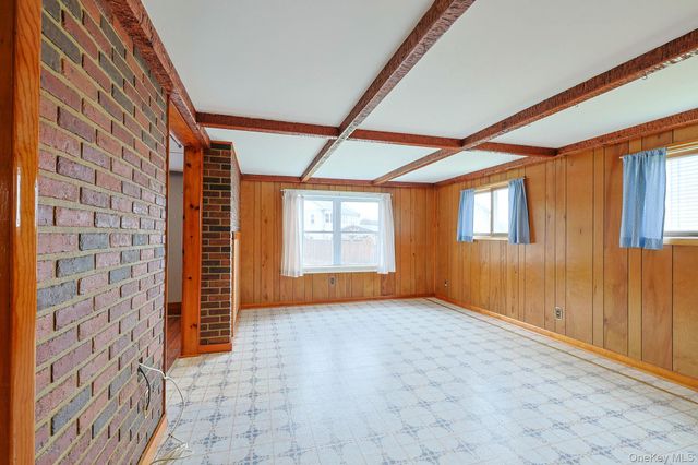 107 County Route 22, Johnson, NY 10933