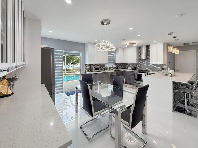 110 Bobwhite Road, Royal Palm Beach, FL 33411