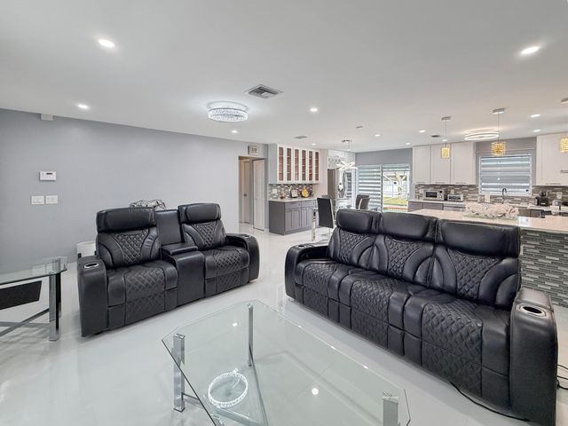 110 Bobwhite Road, Royal Palm Beach, FL 33411