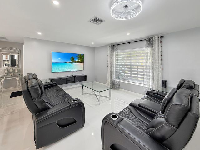 110 Bobwhite Road, Royal Palm Beach, FL 33411