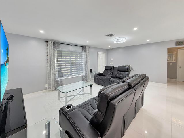 110 Bobwhite Road, Royal Palm Beach, FL 33411