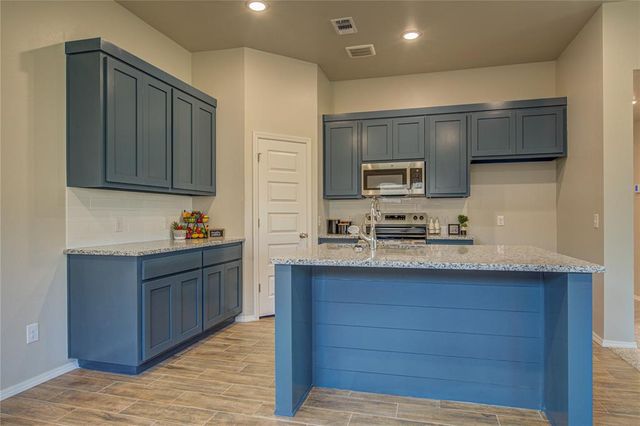 2813 Scissortail Boulevard, Chickasha, OK 73018