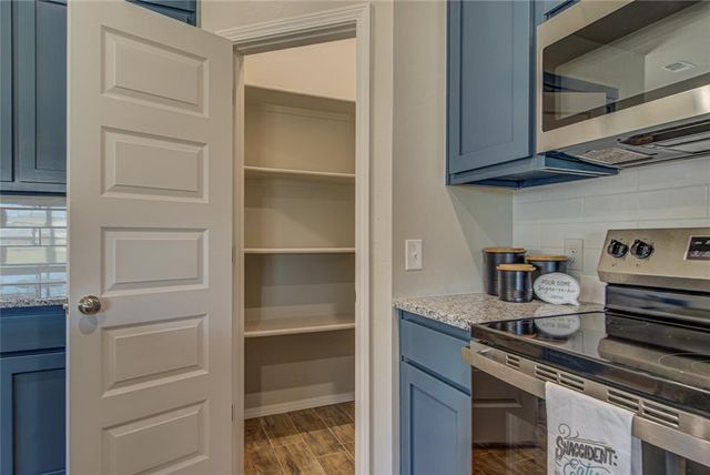 2813 Scissortail Boulevard, Chickasha, OK 73018