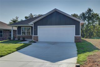 2813 Scissortail Boulevard, Chickasha, OK 73018