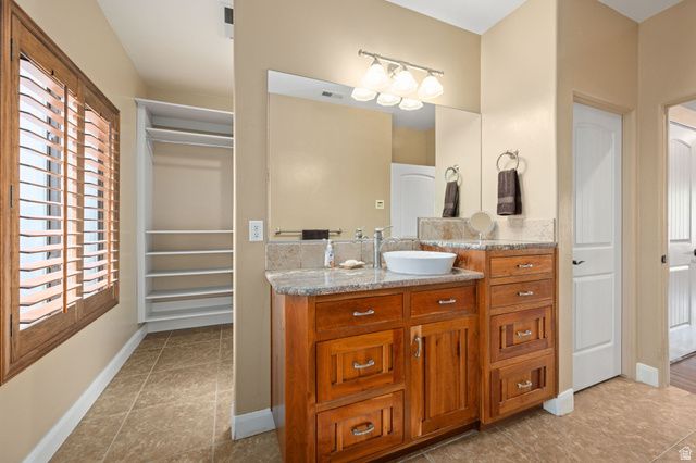 155 E 200 N, Ivins, UT 84738