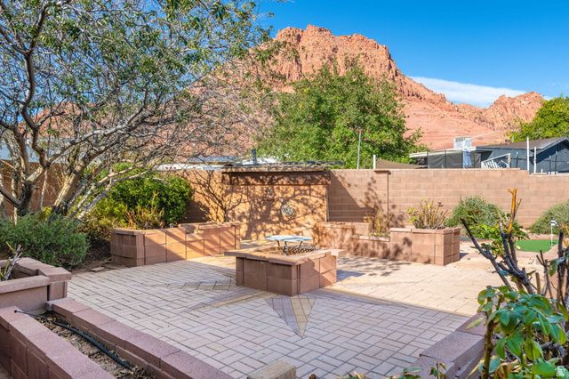 155 E 200 N, Ivins, UT 84738