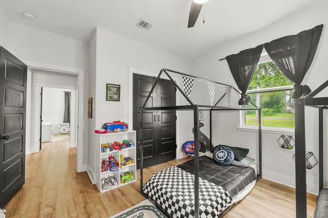 141 Summer Place, Livingston, TX 77351