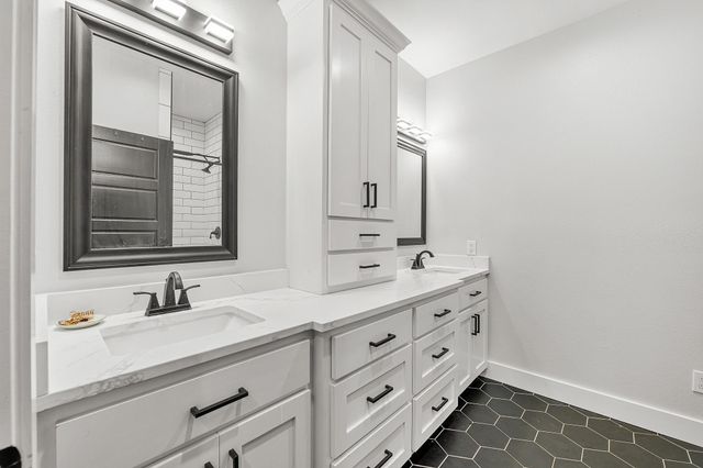 141 Summer Place, Livingston, TX 77351