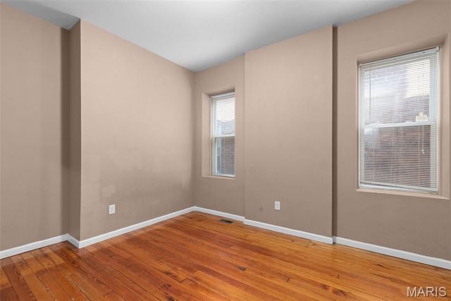 3425 Alberta, St Louis, MO 63118