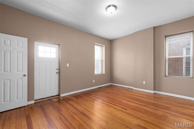 3425 Alberta, St Louis, MO 63118