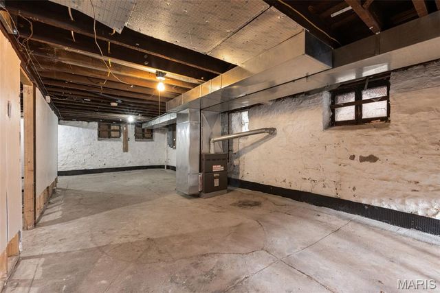 3425 Alberta, St Louis, MO 63118