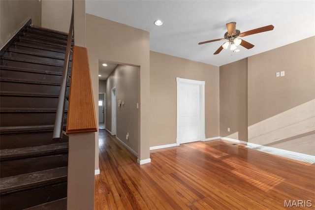 3425 Alberta, St Louis, MO 63118