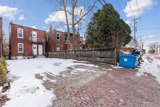 3425 Alberta, St Louis, MO 63118