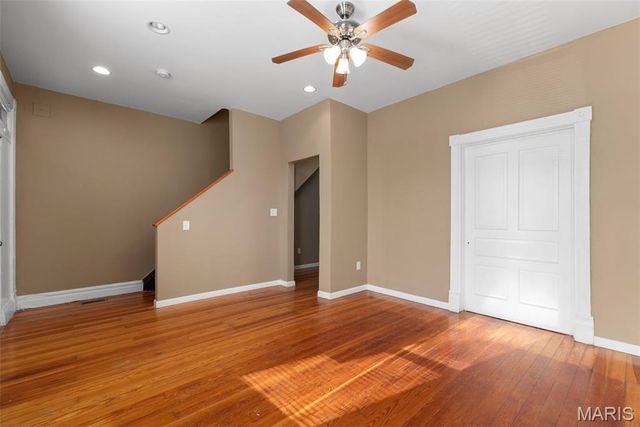 3425 Alberta, St Louis, MO 63118