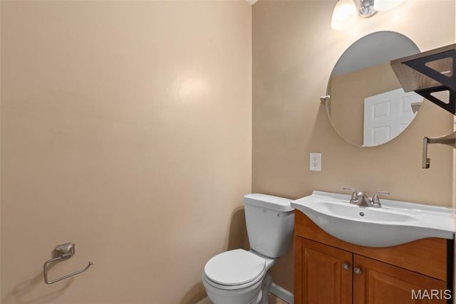 3425 Alberta, St Louis, MO 63118