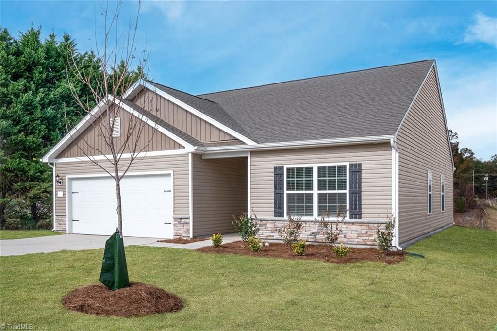 3471 Robindale Drive, Winston-salem, NC 27107