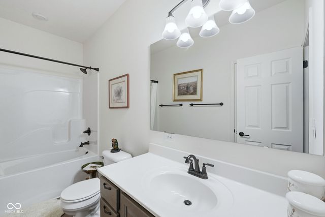1400 N Tk Way, Yorktown, IN 47396