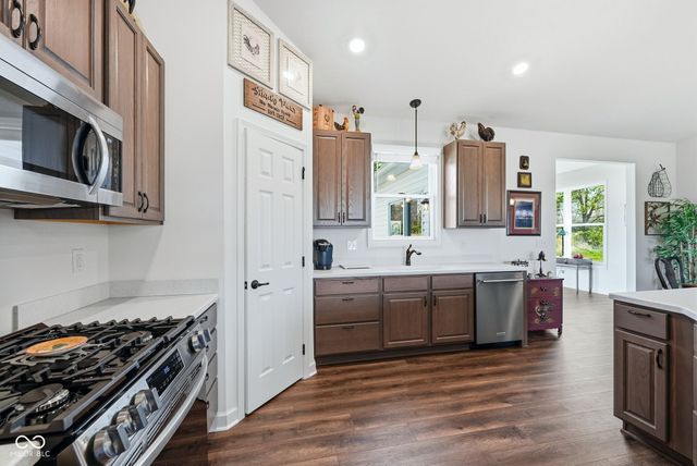 1400 N Tk Way, Yorktown, IN 47396