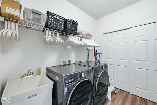 1400 N Tk Way, Yorktown, IN 47396