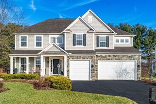 1323 Swanton Street, Lewis Center, OH 43035