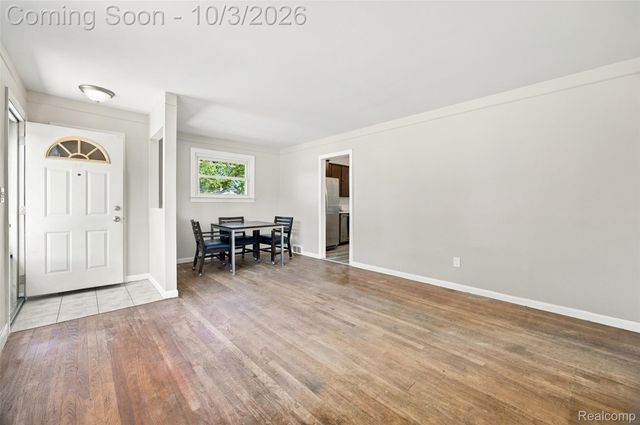 556 Henry Ruff Road, Garden City, MI 48135