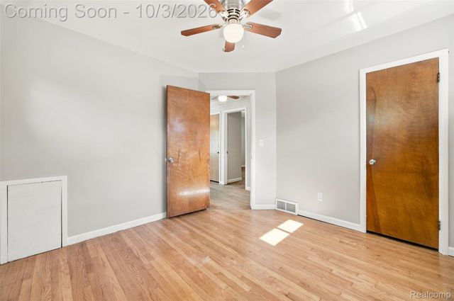 556 Henry Ruff Road, Garden City, MI 48135