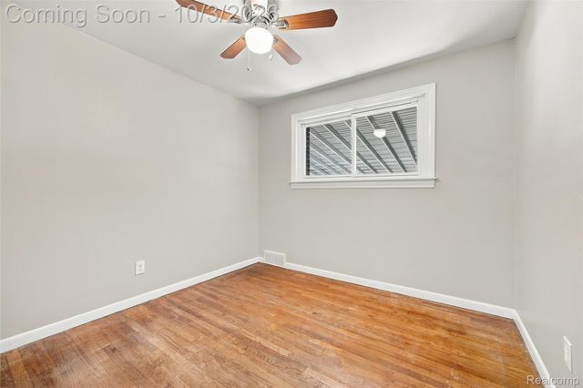 556 Henry Ruff Road, Garden City, MI 48135