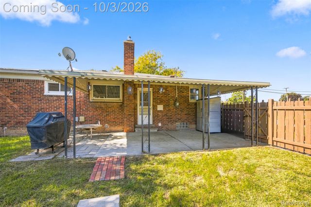 556 Henry Ruff Road, Garden City, MI 48135