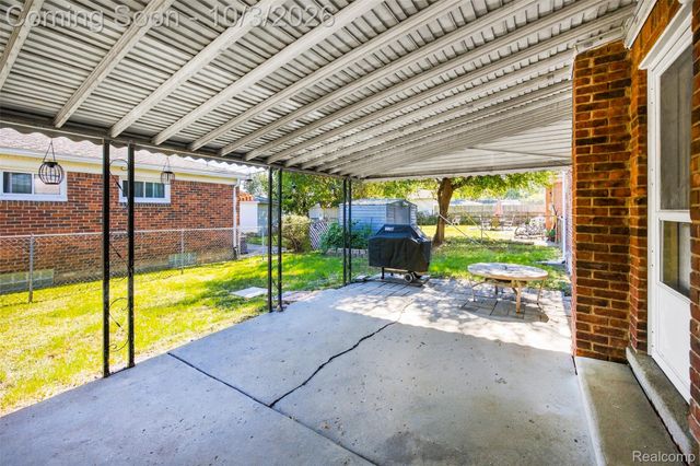 556 Henry Ruff Road, Garden City, MI 48135