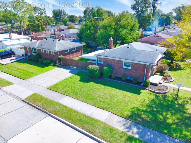 556 Henry Ruff Road, Garden City, MI 48135
