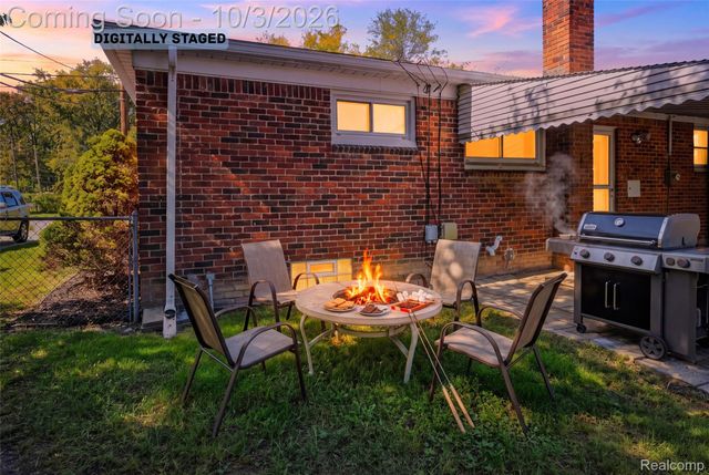 556 Henry Ruff Road, Garden City, MI 48135