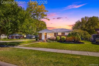556 Henry Ruff Road, Garden City, MI 48135
