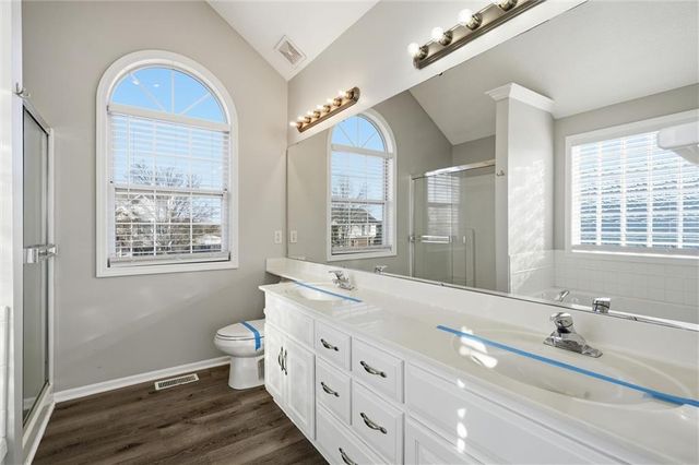 713 S Sunset Lane, Raymore, MO 64083