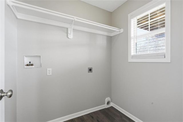 713 S Sunset Lane, Raymore, MO 64083