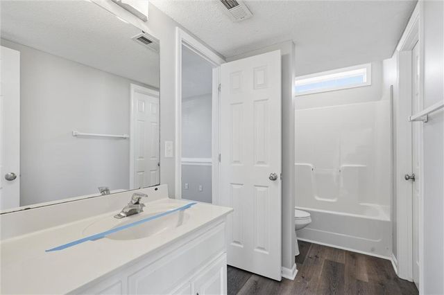 713 S Sunset Lane, Raymore, MO 64083