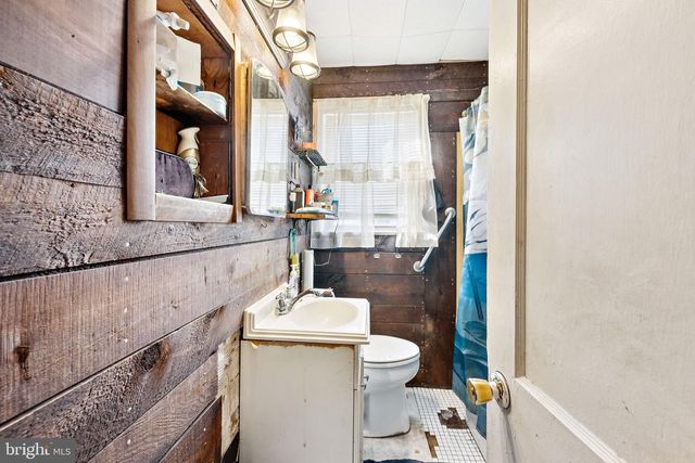 728 HAVERFORD AVE, Maple Shade, NJ 08052