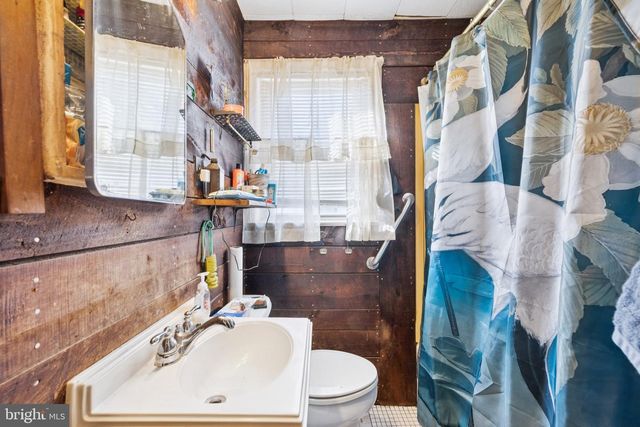 728 HAVERFORD AVE, Maple Shade, NJ 08052