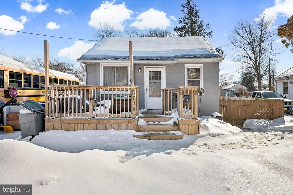 728 HAVERFORD AVE, Maple Shade, NJ 08052