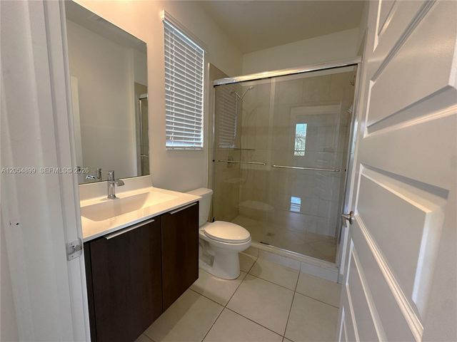 4713 NW 84th Court, Doral, FL 33166