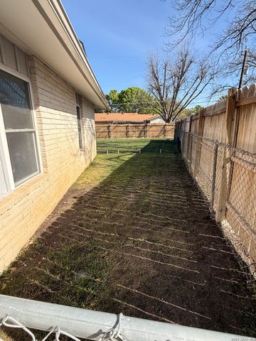 5411 Redding, Kirby, TX 78219